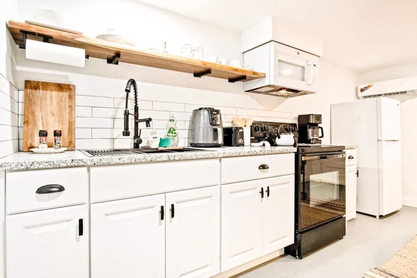 All-Inclusive Studio Near Okcs Best #C2 Oklahoma City Kültér fotó